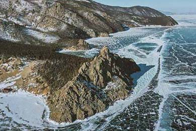 2026年羽毛球场地费用：全国各大城市收费标准，羽毛球场地收费是按人吗